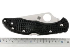 Spyderco Delica 4 C11PBK Saber Grind Taschenmesser -Survival Knife Shop SP C11PBK 06 spyderco c11pbk delica d6