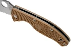 Spyderco Tenacious Lightweight C122PSTN FRN Taschenmesser Mit Teilwellenschliff, Tan 15 Spyderco Tenacious Lightweight C122PSTN FRN Taschenmesser Mit Teilwellenschliff, Tan -Survival Knife Shop SPC122PSTN 07 spyderco