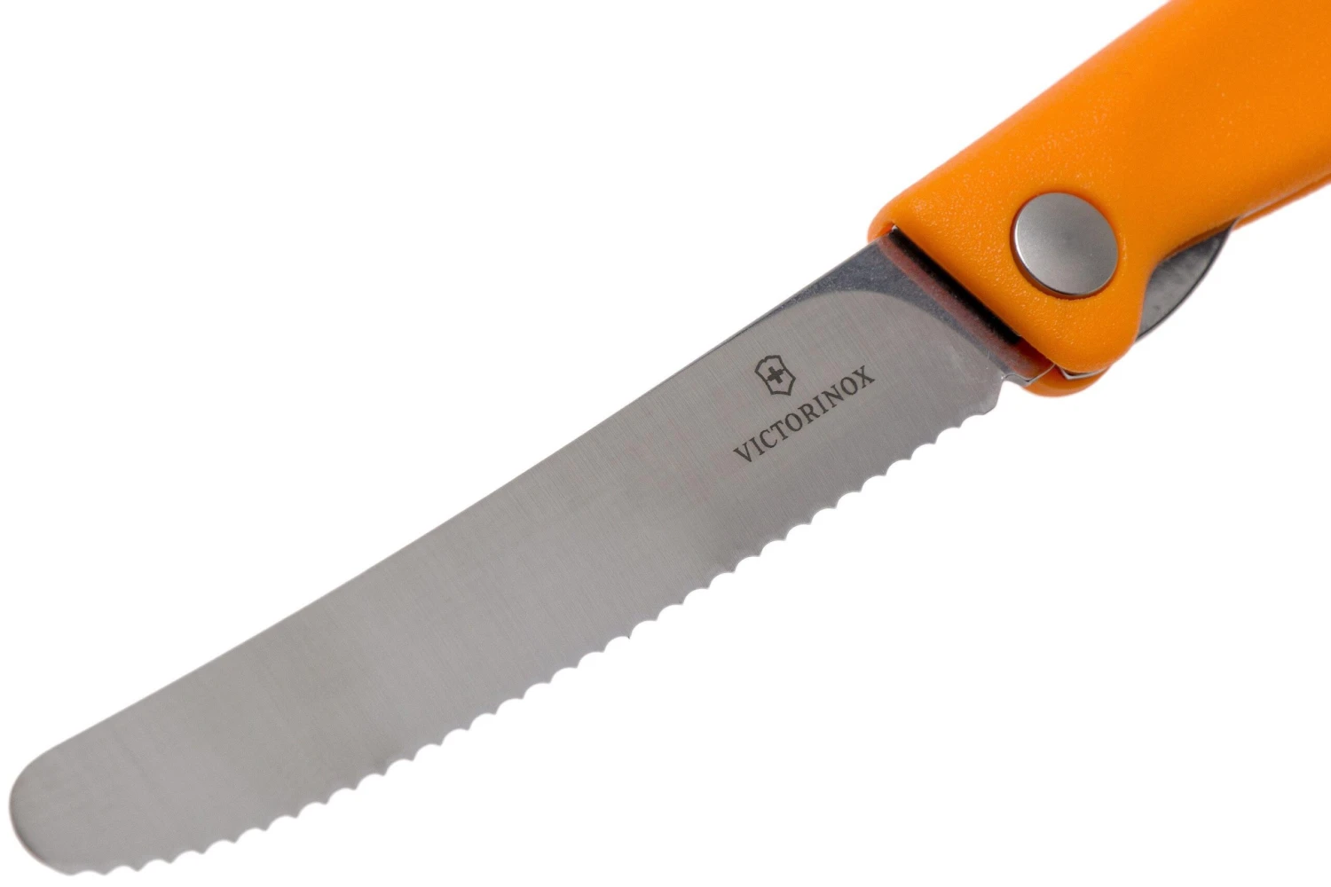 Victorinox SwissClassic 6.7836.F9B Faltbares Gemüsemesser Mit Wellenschliff, Orange 5 Victorinox SwissClassic 6.7836.F9B Faltbares Gemüsemesser Mit Wellenschliff, Orange – Bild 3
